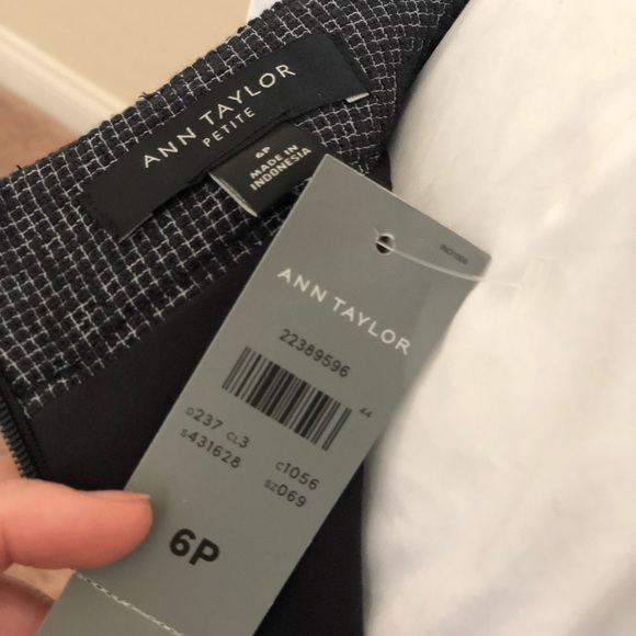 Ann Taylor Pencil Skirt - Picture 5 of 5
